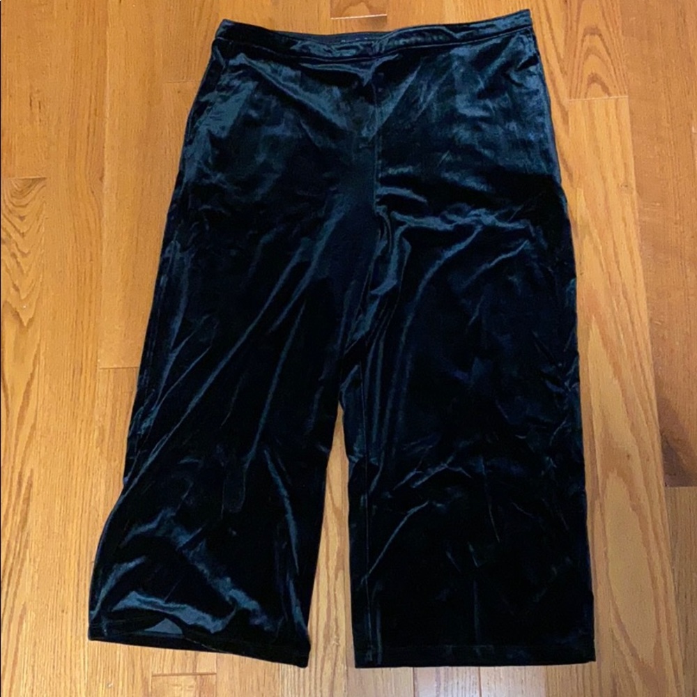 XL Velvet Wide Legged Pants